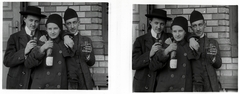 Hungary, Budapest I., nyaraló a Bérc utca környékén., 1907, Schoch Frigyes, hat, drinking, kids, cap, glass, coat, stereophoto, bottle, Budapest, double-breasted coat, three people, Fortepan #27791