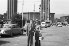 Spain, Barcelona, az Avinguda de la Reina Maria Cristina, háttérben a Plaça d'Espanya, a Torres Venecianes / Velencei tornyok. Jobbra a Barcelona Aréna., 1968, Artfókusz, Best of, Fortepan #277938