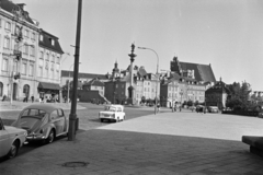 Poland, Warsaw, Plac Zamkowy, Zsigmond-oszlop. Jobbra a háttérben a Kersztelő Szent János-székesegyház (Bazylika archikatedralna św. Jana Chrzciciela)., 1967, Artfókusz, Fortepan #277971