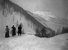 Svájc, St. Moritz, nézelődők a tobogán pálya mellett., 1910, Schoch Frigyes, tél, Fortepan #27840