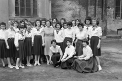 Hungary, Budapest II., Lajos utca 34., az Általános iskola egyik lány osztálya., 1960, Artfókusz, school uniform, girls, Budapest, Fortepan #278474