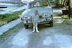 Magyarország, Balatonfüred, a Yacht Club kikötője., 1962, Artfókusz, Fábián József, kisfiú, színes, Ford-márka, Ford Taunus 17 M, automobil, szőkehajú, lányok-járművek, Fortepan #278837