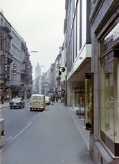 Switzerland, Basel, a Freie Strasse a Ringgässlein és a Pfluggässlein között, a háttérben a Rathaus tornya., 1965, Artfókusz, Fortepan #278866