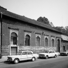 Magyarország, Budapest VIII., Práter utca 24. és 26. számú ház., 1980, Artfókusz, Fábián József, Budapest, épület, automobil, Fortepan #278903