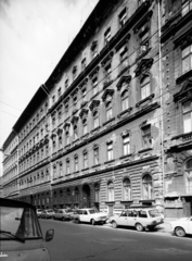 Magyarország, Budapest VI., Izabella utca, szemben jobbra a 73-as számú ház., 1980, Artfókusz, Fábián József, Budapest, Fortepan #278956