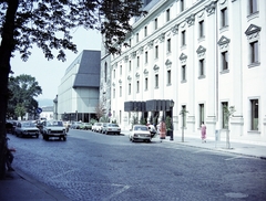 Magyarország, budai Vár, Budapest I., Hess András tér, Hilton szálló., 1987, Artfókusz, Fábián József, tél, épület, automobil, Budapest, szálloda, Lada Niva, Mercedes-márka, Dacia 1300, Fortepan #279008