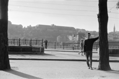 Magyarország, Budapest V.,Budapest I., Eötvös tér, háttérben a Széchenyi Lánchíd és a budai Vár., 1962, Artfókusz, Fábián József, Budapest, Fortepan #279220