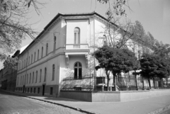 Magyarország, Budapest XIV., Stefánia (Népstadion) út, szemben a felújított 53-as számú ház, balra a Cserei utca torkolata., 1964, Artfókusz, Fábián József, Budapest, Fortepan #279269