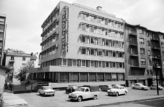 Magyarország, Budapest II., Csalogány utca 47-49., Aszfaltútépítő Vállalat irodaháza., 1970, Artfókusz, Fábián József, FSO Warszawa, Zastava 750, Skoda 1000 MB, Moszkvics 412, Budapest, Fortepan #279305