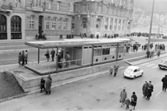 Magyarország, Budapest V., Március 15. tér, autóbusz-végállomás az Erzsébet híd pesti hídfőjénél., 1966, Artfókusz, Fábián József, Budapest, Fortepan #279343