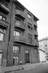 Magyarország, Budapest XII., Avar utca, szemben a 25/a számú ház, jobbra a Táltos utca sarkán álló ház látható., 1962, Artfókusz, Fábián József, Budapest, Fortepan #279481