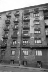 Magyarország, Budapest XII., Csörsz utca, a felújításra váró 1-es számú ház Avar utca felőli homlokzata., 1962, Artfókusz, Fábián József, Budapest, Fortepan #279483