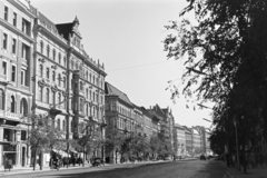 Magyarország, Budapest VII., Erzsébet (Lenin) körút a Blaha Lujza tér felé nézve, balra a 41. számú ház a Dob utca sarkán., 1963, Artfókusz, Fábián József, Budapest, Fortepan #279695