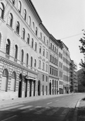 Magyarország, Budapest I., a Döbrentei utca Fátyol utca - Döbrentei tér közötti épületsora., 1962, Artfókusz, Fábián József, Budapest, Fortepan #280008