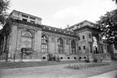 Hungary, Budapest XIV., Olof Palme sétány (Népstadion út) az 1885-ös Országos Általános Kiállításra épült Műcsarnok. 1954-től szobrászok, kőfaragók műhelye. Később a Képzőművészeti Kivitelező Vállalat székhelye., 1960, Artfókusz, Budapest, monument, Fortepan #280012