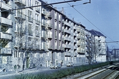 Magyarország, Budapest III., Árpád fejedelem útja, a szentendrei HÉV vonala. Szemben az Evező utca és a Dereglye utca közötti házsor látható., 1963, Artfókusz, Fábián József, Budapest, színes, Fortepan #280049