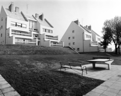 Magyarország, Budapest II., Józsefhegyi utca, a 24. és 20. szám alatti társasházak kert felőli homlokzata, 1985, Artfókusz, Fábián József, Budapest, Fortepan #280174