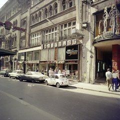 Magyarország, Budapest V., Kígyó utca 4-6., Apostolok étterem., 1974, Artfókusz, Fábián József, neon felirat, Citroen Ami, Fiat 500, Opel Rekord C, étterem, Volkswagen Typ3, Budapest, Fortepan #280250