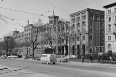 Germany, Munich, Maximilianstraße, az egykori Bajor Királyi Kormányzat épülete, ma Felsőbajorország kormányzati hivatala., 1965, Artfókusz, Fortepan #280399