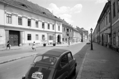 Magyarország, budai Vár, Budapest I., Úri utca, balra a 19. számú ház és a Balta köz., 1974, Artfókusz, Fábián József, rendszám, Fiat 600, Opel Kadett B, Budapest, Fortepan #280614