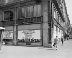 Hungary, Budapest VII., Rákóczi út 4., a felújítás alatt álló az Extra Áruház portálja., 1967, Artfókusz, clothing store, Budapest, Fortepan #280653