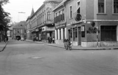 Hungary, Győr, Arany János utca, szemben az Aradi vértanúk útja., 1965, Artfókusz, bicycle, Fortepan #281145