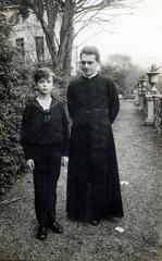 Habsburg Ottó tanítójával, Zsámboky Pál atyával, 1923, Habsburg Ottó Alapítvány, cassock, teenager, priest, Fortepan #281192