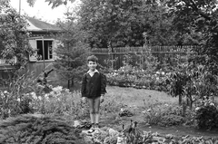 Hungary, Budapest XVIII., 1969, Umann Kornél, garden, Budapest, school uniform, Fortepan #28196