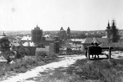 Magyarország, Eger, kilátás a Várhegyről. Balról a zsinagóga, a Ferences templom, a Líceum, a Főszékesegyház és a Minorita templom., 1957, Lukács Zsolt, templom, zsinagóga, Bazilika, barokk-stílus, emberpár, pad, középület, klasszicizmus, állvány, zsidóság, székesegyház, Hild József-terv, eklektikus építészet, Josef Ignaz Gerl-terv, Fellner Jakab-terv, Grossmann József-terv, Baumhorn Lipót-terv, Fortepan #28276