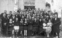 1936, Acsán Zsolt, flag, priest, tableau, cassock, peeking, arms crossed over the chest, Fortepan #28295