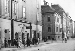 Magyarország, Szeged, Kiss Ernő utca - Feketesas (Bajcsy-Zsilinszky) utca sarok., 1959, Jurányi Attila, kerékpár, vendéglő, utcakép, Fortepan #28334