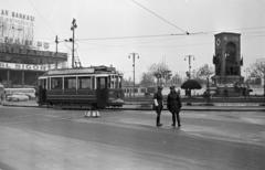 Törökország, Isztambul, Taksim tér (Taksim Meydanı)., 1955, Bihari Erzsébet-Németh Tamás Lajos, Fortepan #284397