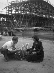 1939, Fortepan, love, flower, bridge building, man and woman, Fortepan #28502