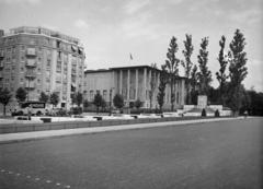 Franciaország, Párizs, Place Eduouard Rénard. Hátul középen a Porte-Dorée palota., 1937, Gara Andor, Fortepan #285288