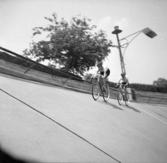 Hungary, Budapest XIV., Szabó József utca, Millenáris sporttelep., 1958, Fortepan, Budapest, photo aspect ratio: square, racing bicycle, crash helmet, Fortepan #28535