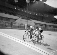 Hungary, Budapest XIV., Szabó József utca, Millenáris sporttelep., 1958, Fortepan, bicycle, Budapest, racing bicycle, crash helmet, photo aspect ratio: square, Fortepan #28538