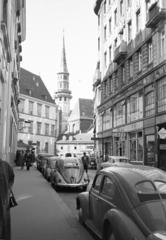 Austria, Vienna, Stallburggasse, háttérben a Szent Mihály-templom tornya látszik.", 1959, Gara Andor, Volkswagen Beetle, Fortepan #285381