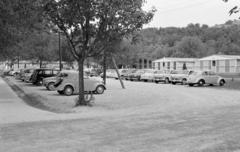 Magyarország,Balaton, Tihany, Motel., 1961, Gara Andor, Volkswagen Bogár, parkoló, Fortepan #285425