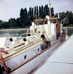 Hungary,Lake Balaton, Révfülöp, a Veszprém vontatógőzös a kikötőben., 1956, Gara Andor, colorful, Fortepan #285783