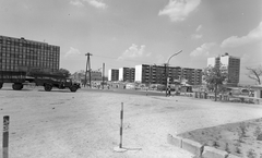 Magyarország, Veszprém, Budapest út - Jutasi (Felszabadulás) út sarok., 1969, Építésügyi Dokumentációs és Információs Központ, VÁTI, teherautó, pótkocsi, Fortepan #28587