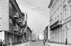 Magyarország, Szeged, Oskola utca a Dóm térről nézve., 1968, Építésügyi Dokumentációs és Információs Központ, VÁTI, teherautó, utcakép, kerékpár, tricikli, Fortepan #28590