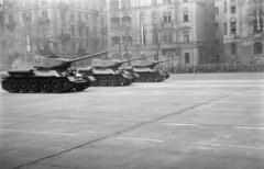 1960, Garaczi László, díszszemle, T-34 tank, Fortepan #285961