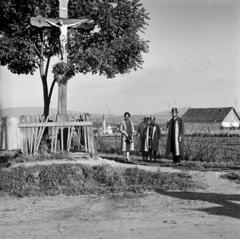 Slovakia, Košice, Kassaújfalu (ekkor önálló, ma a város része), ulica Herlianska. A távolban a Szent László-templom., 1933, Kieselbach Tamás, Fortepan #286284