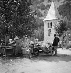 Franciaország, Uvernet-Fours, Route des Grandes Alpes, jobbra az Église Saint-Laurent de Fours tornya., 1934, Kieselbach Tamás, Fortepan #286431