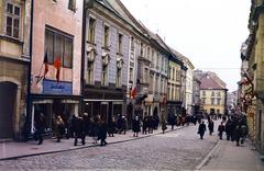 Szlovákia, Pozsony, a Mihály utca (Michalská ulica) a Deák utca (Sedlárska ulica) felé nézve., 1976, Kozák, színes, Csehszlovákia, Fortepan #286593