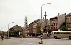 Magyarország, Sopron, Várkerület az Ikvahíd utca felől, jobbra a Mária-oszlop, háttérben a Szent György-templom tornya., 1974, Kozák, színes, Fortepan #286681