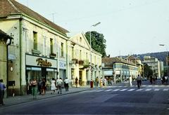 Szlovákia, Pöstyén, Winterova ulica, szemben a Beethovenova ulica torkolata.
, 1972, Kozák, Fortepan #286841