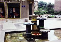 Germany, Weimar, Frauentorstraße-Puschkinstraße sarok a Schillerstraße felől, Blütenbrunnen (Helmut Steindorf, Eberhard Heiland, 1970.)., 1977, Kozák, colorful, GDR, Fortepan #286854