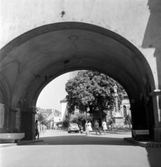 Magyarország, Kőszeg, Hősök kapuja a Jurisics tér felé nézve., 1965, Szentkuthy Ibolya, kaputorony, Fortepan #286883