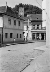 Románia,Erdély, Brassó, Strada Paul Richter, szemben keresztbe a Strada Gheorghe Bariţiu (32., 30.), fent a Fekete-torony., 1964, Tem Miklós, Fortepan #287146